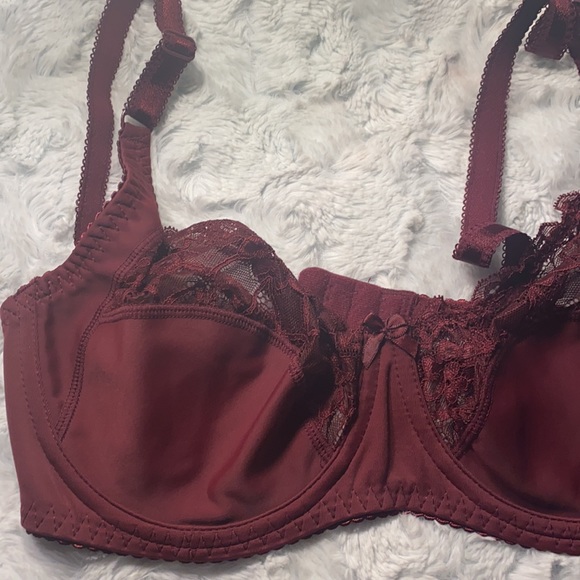 Lace Bra & Underwear Set  (34D) Underwear L - Picture 2 of 4